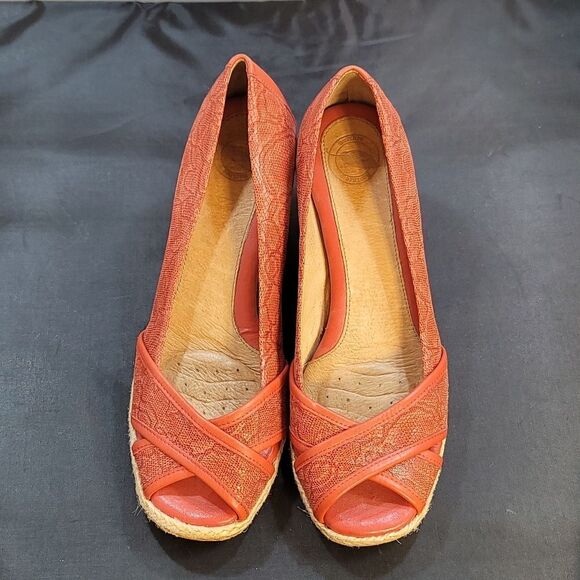 NURTURE WOMEN'S ANTONIA LEATHER WEDGE ESPADRILLE PUMPS - Picture 3 of 14